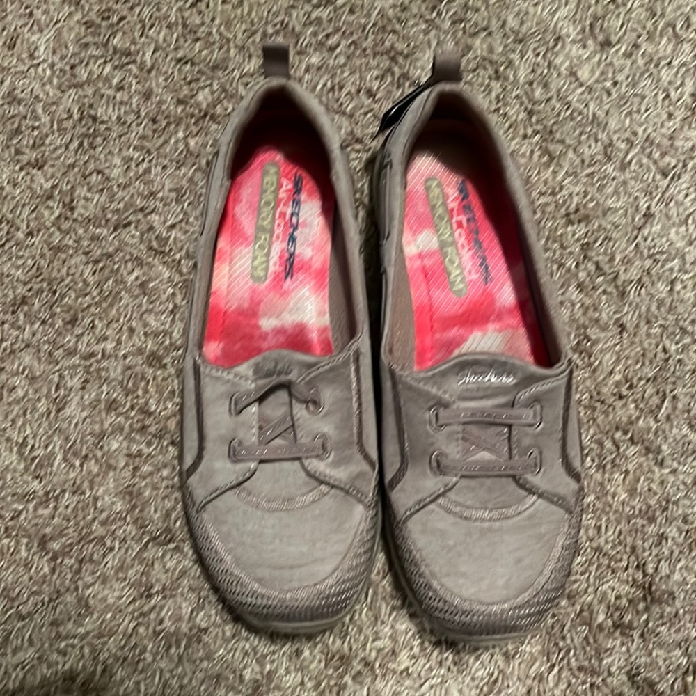 Womens skechers size 10